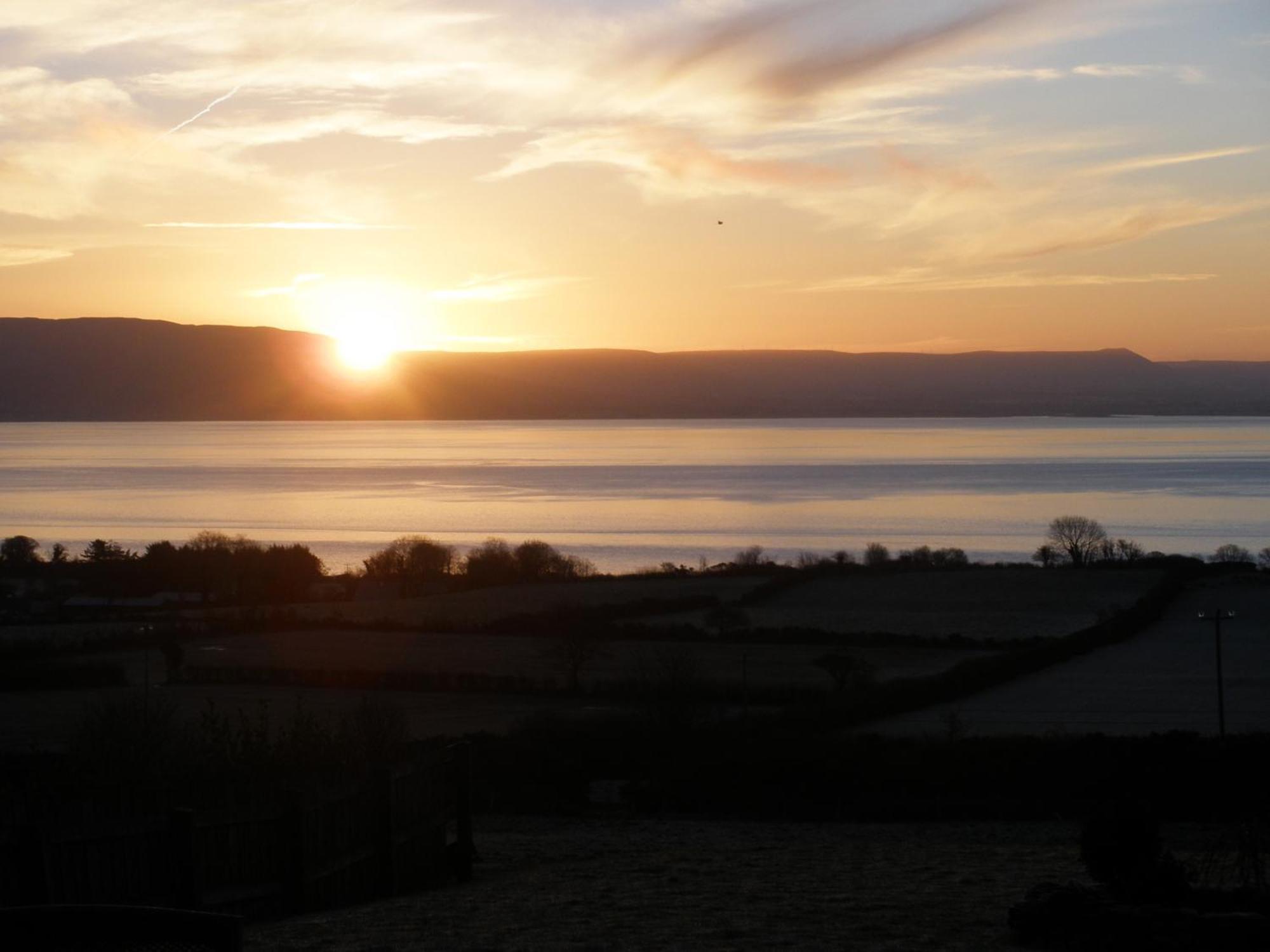 Inishowen Lodge B&B モビル エクステリア 写真