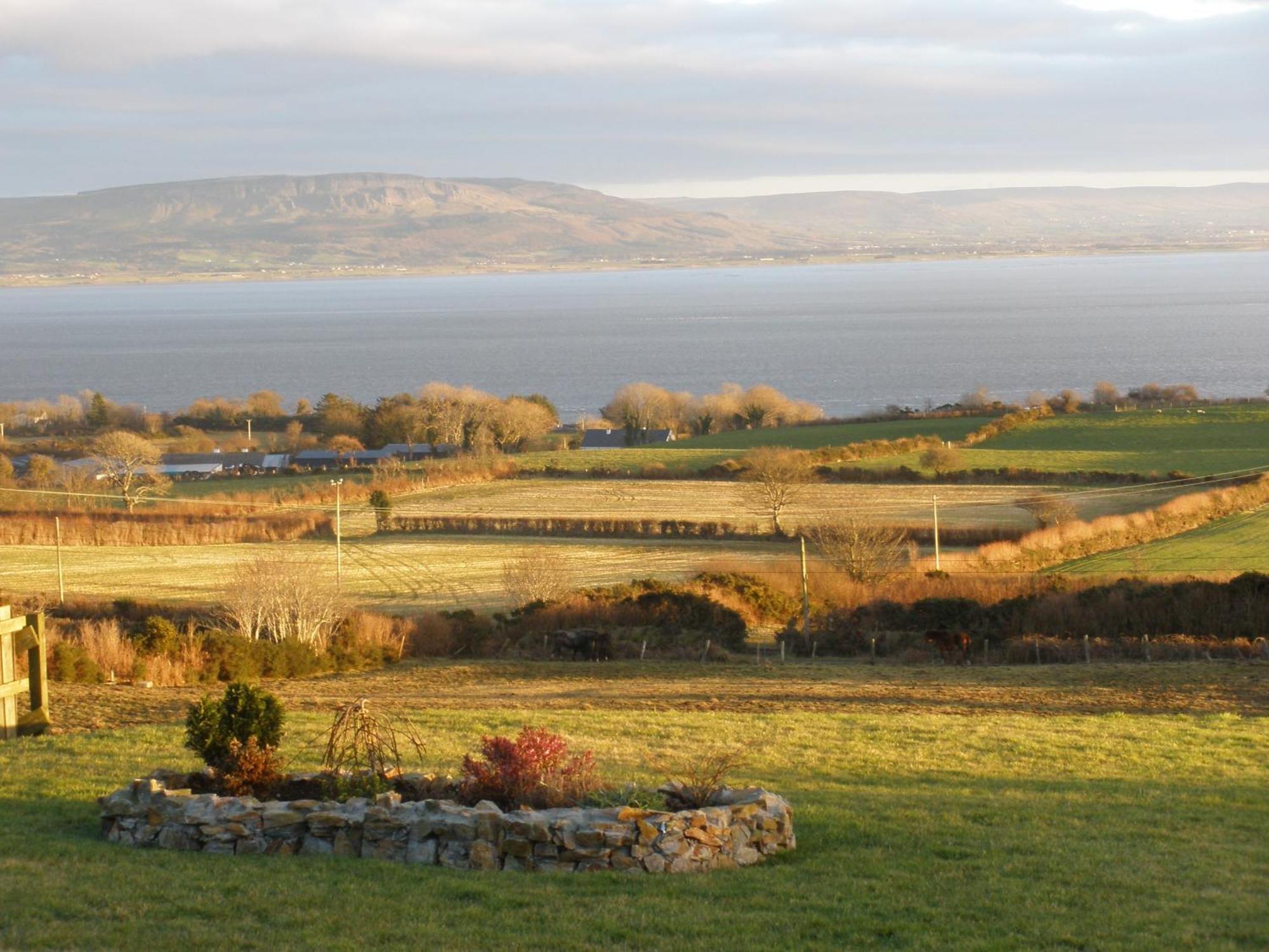 Inishowen Lodge B&B モビル エクステリア 写真
